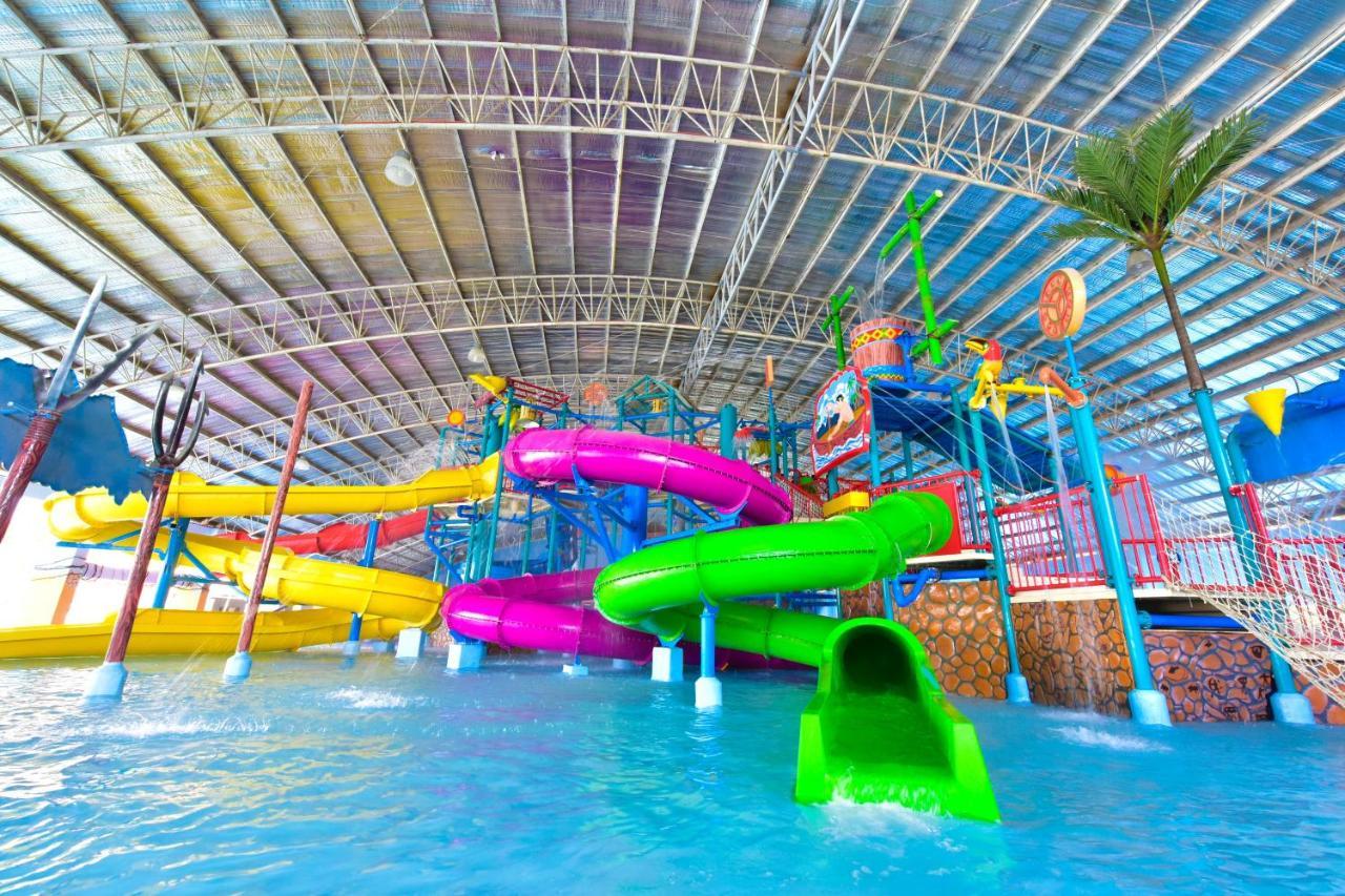 Eon Centennial Resort Hotel & Waterpark ايلويلو المظهر الخارجي الصورة