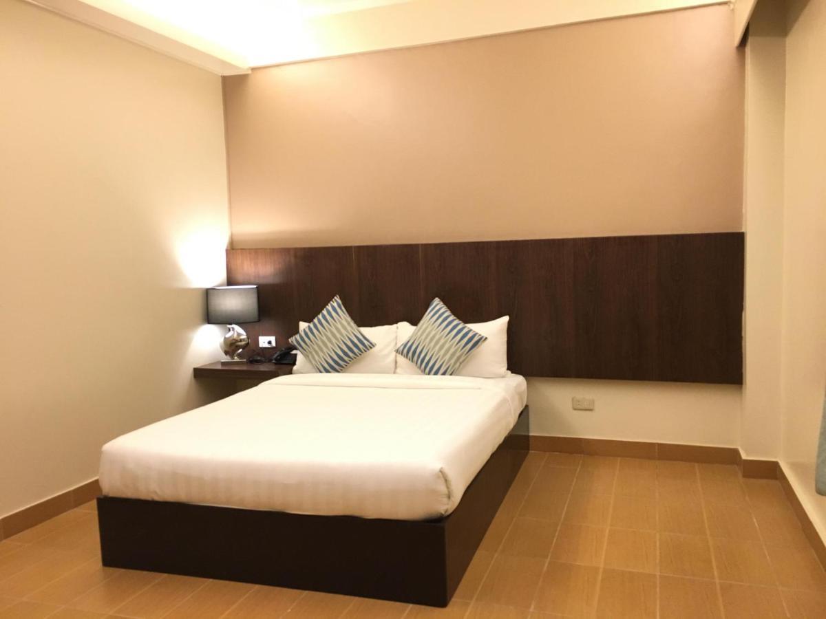 Eon Centennial Resort Hotel & Waterpark ايلويلو المظهر الخارجي الصورة