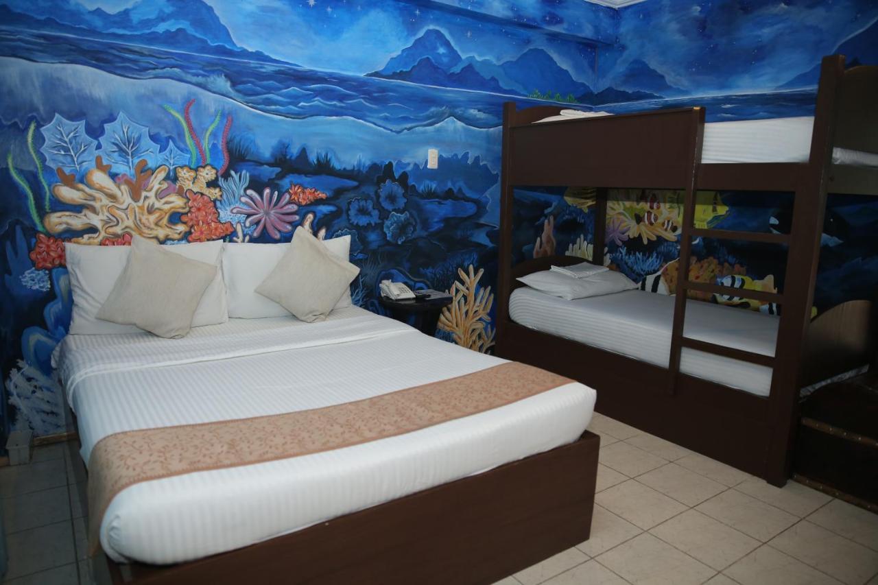 Eon Centennial Resort Hotel & Waterpark ايلويلو المظهر الخارجي الصورة